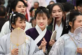 汉朝之后我们才叫作汉人，而在此前，我们有个很霸气的称谓图片