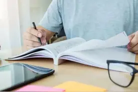 参加人事考试，社保卡能当身份证件用吗？图片