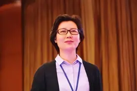吉林大学“冻龄”女院士，培养出40多名博士，56岁仍美丽如女神图片