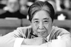 2006年王光美逝世，刘源事后回忆：握手到最后把我的皮肤都磨破了图片