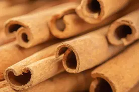 “桂皮”是什么树的皮？这树被剥皮了以后还能活吗？看完便明白了图片