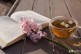 高温季节，建议子女多给家人囤这4款“消暑茶”，润燥清心身体佳图片