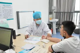 “解除病人痛苦是最大的幸福”图片