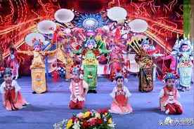 麦积区金太阳幼儿园举行“汉韵霓裳·诗诵华夏”主题文艺汇演图片