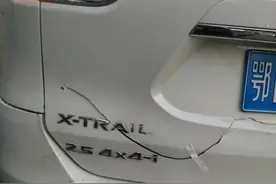 塑料尾门优势在哪里？不仅日产奇骏用塑料尾门，丰田居然也用上了图片