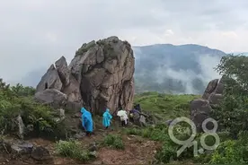 可怕！游客爬山遭到雷击，3名女性受伤严重！图片