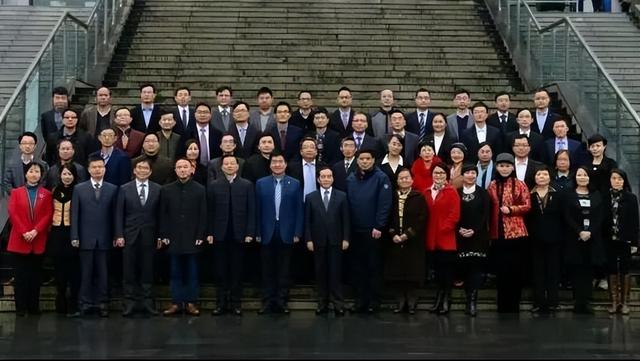 挟万里涛，翻千重浪！@2023届高考生，西南政法大学——候君至、等风来！