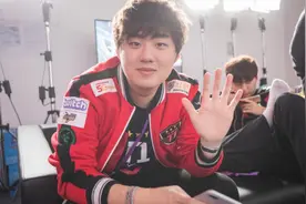 前SKT选手Bang宣布退役，拿过四个世界冠军，算不算世界第一AD？图片