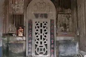 “人坟同屋”住，他们为何把坟墓建在房子里，不害怕吗？图片