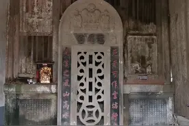 “人坟同屋”住，他们为何把坟墓建在房子里，不害怕吗？图片