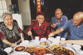 59岁糖尿病患者，每天吃菜不吃米饭、降血糖，半年后身体如何？图片