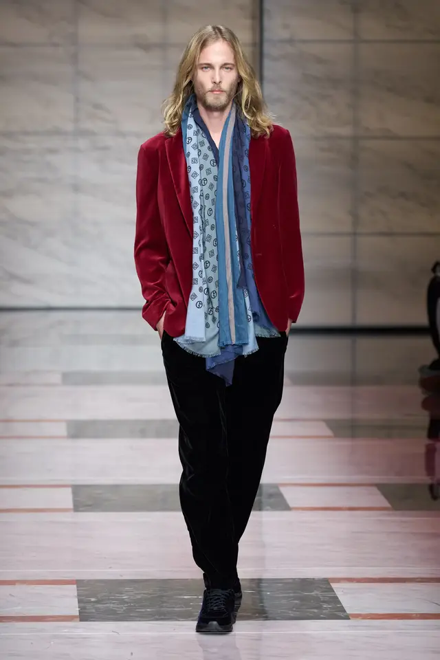 ������Giorgio Armani 2023�＾ϵ����װ������ʱ��