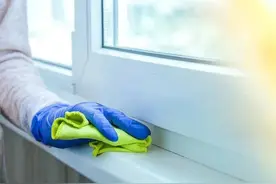 45岁女保姆哭诉：每月7000元包吃包住，工资很高，我却想辞职图片