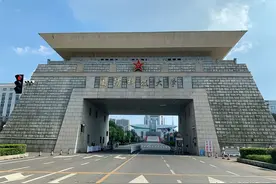 中国人民解放军国防科技大学简介，首任、现任校长及政委图片