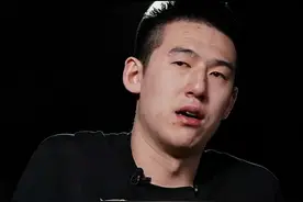 CBA疯狂一夜！付豪情绪崩塌，杨鸣赴美进修，赵继伟历史地位飙升图片