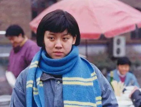 女星刘琳：中年走红，被名导拒绝结婚后患抑郁症，39岁艰难做妈妈