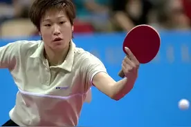 她进国家队仅两年就获得奥运冠军，23岁退役，32岁依然能战胜王楠图片