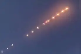 火星最适宜诞生生命？探测车传回照片，发现“不明物体”！图片