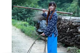 12年安徽男子失踪，家人看向新修的水泥地坪，妻子呆滞说：人死了图片