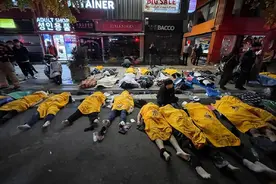 西方文化入侵恶果！万圣节韩国人踩人，一个必然的偶然惨剧图片