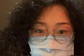 今年不敢回家过年，我妈还要喊我一声嫂子！网友：快点给妈准备压岁钱哈哈哈图片