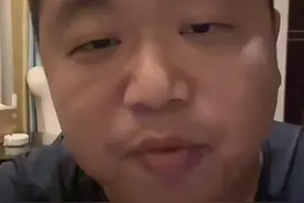 网红怒批襄阳景区中国人与外国人区别对待，国人崇洋媚外何时休图片