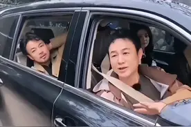 张颂文兄妹时隔两年回狂飙老屋，高启兰美出新高度，弟弟阿盛缺席图片