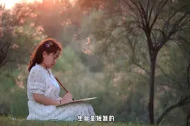 沉默的灵魂画师 用画笔绘就美妙人生图片