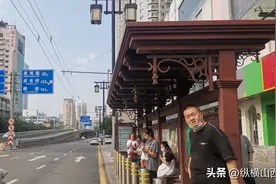 太原105路“大辫子”电车整装待发，踏勘架线102路电车满血复活图片