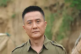 大器晚成张志坚：28岁出道，40岁与妻子北漂，参演《狂飙》孟德海图片