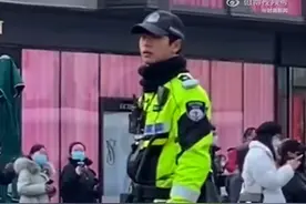 模特般身材让网友“沦陷”，杭州1米85大长腿交警回应走红图片