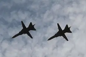 俄空军表现“拉胯”？美上将：俄军不过如此，跟中国空军比差远了图片