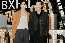 双雄绝艳！王一博肖战微博开屏联袂亮相，颜值与气场同时破表！图片