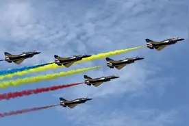 歼-10C出国首秀，埃及将至少采购30架，还有配套的霹雳-15E？图片