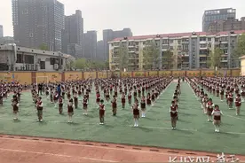 听，朗朗读书声从这里传来图片
