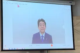 12月1日，中方回击安倍谬论；俄对美下逐客令；美军炒作中俄威胁图片