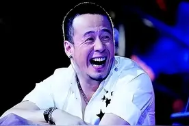 杨坤回应后小心眼彻底暴露！曾打压李宇春，公开说刘德华不算歌手图片