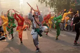 潮汕英歌队打人后续，硬把民众给的“热捧”变成了“捧杀”图片