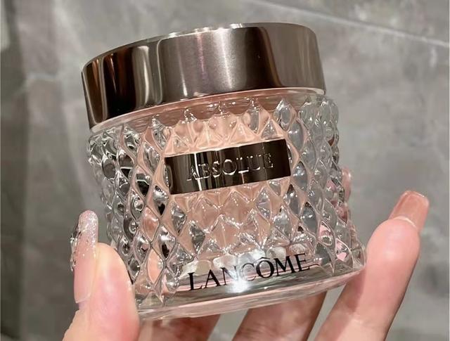 兰蔻菁纯身体乳膏好用吗