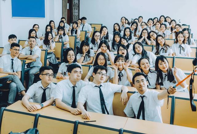 录视频的同学有心眼 家门不幸(黑龙江职业学院张美玉现状) - 冷求网