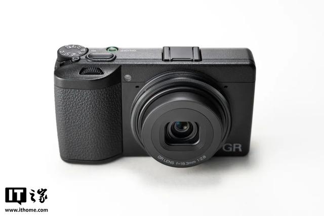 理光发布RICOH GR IV相机：2574万像素+5轴防抖，售价8999元