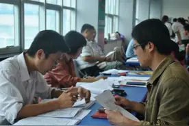 公务员政审有多严？很多家长不知道，父母犯的错将由孩子“买单”图片