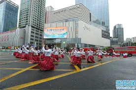 青春无限！湖城清镇的啦啦操表演好“颜”好燃图片