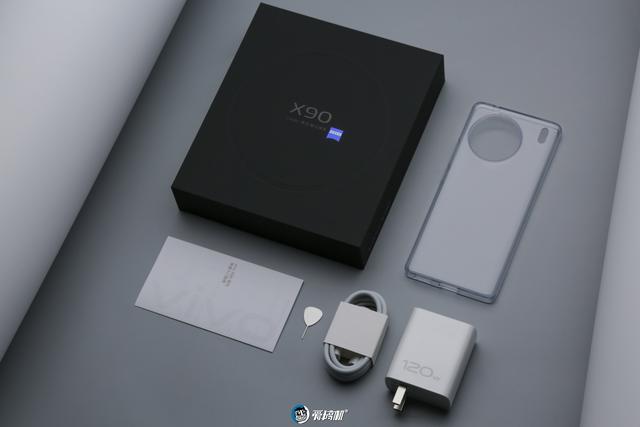 ����֮�⣬vivo X90���⣺3699Ԫ�������Ա