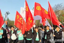 ​中国银行鹤壁分行：助力马拉松，我们在行动图片