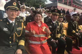 当代女掏粪工李萌：一干就是11年，嫁给志同道合的战友，这样的她美得高级图片