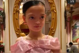 钟丽淇为患病大女儿庆生，11岁穿公主裙仍坐轮椅，小女儿搞怪可爱图片