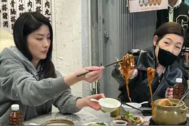 51岁陈慧琳近照曝光！看着像二十多岁，网友：状态真好，脸也真大图片