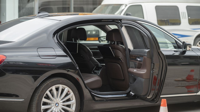 只比新车便宜100万的行政级座驾——二手宝马740Li