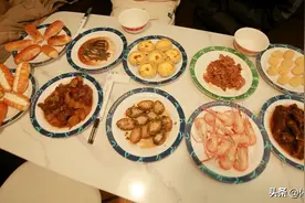 运动员的年夜饭吃什么？“冠军食堂”开饭了！ | 新春走基层·冬训纪实图片